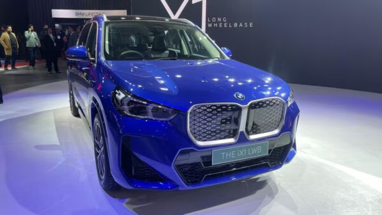 BMW iX1 LWB Electric Car